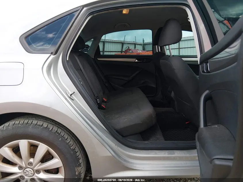 2012 VOLKSWAGEN PASSAT 2.5L S