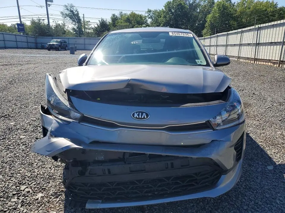2021 KIA RIO S  