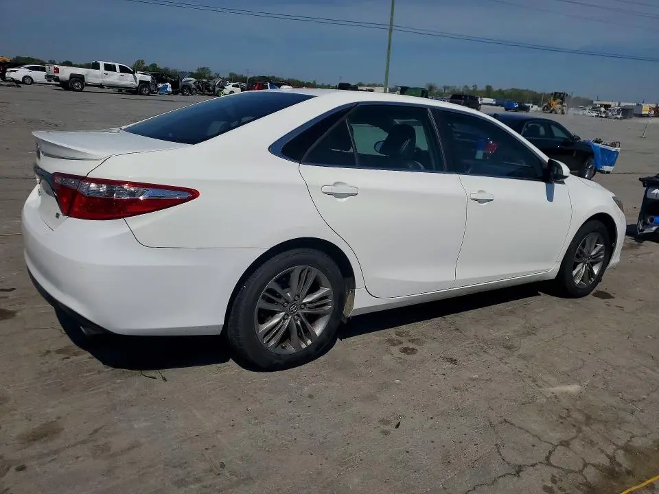 2017 TOYOTA CAMRY SE  