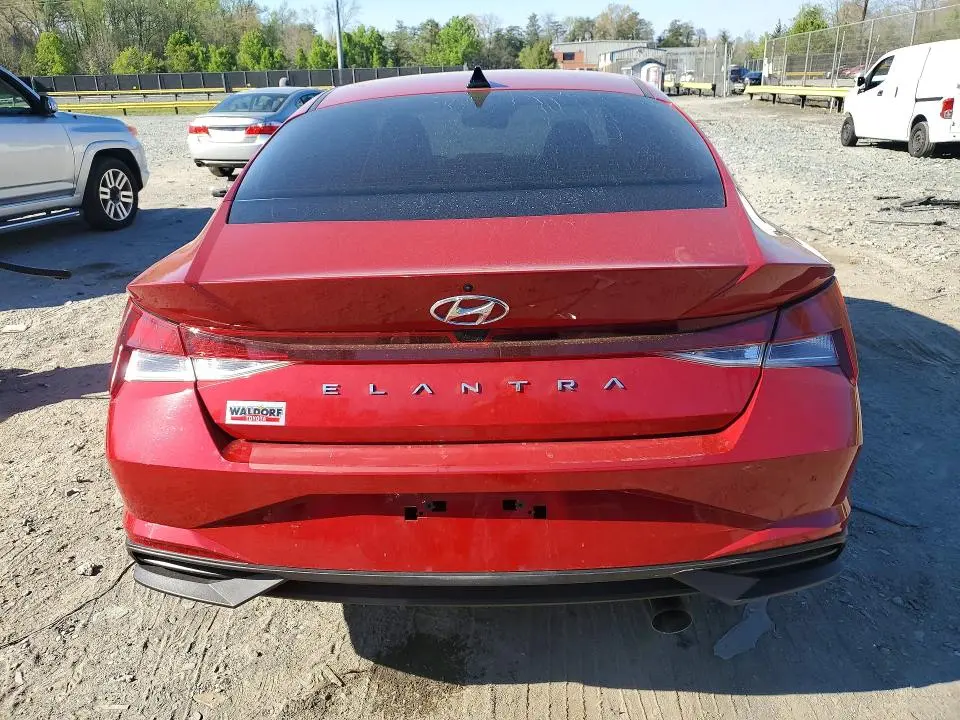 2022 HYUNDAI ELANTRA SEL  