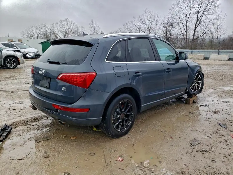 2010 AUDI Q5 PREMIUM  