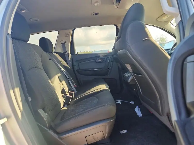 2012 CHEVROLET TRAVERSE LT  