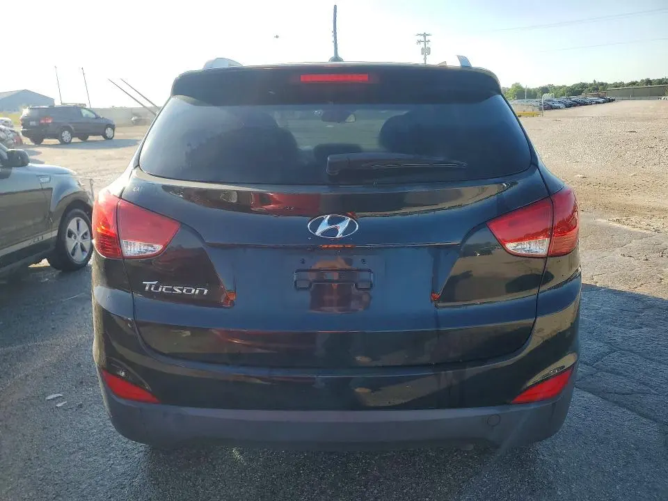 2015 HYUNDAI TUCSON SE  