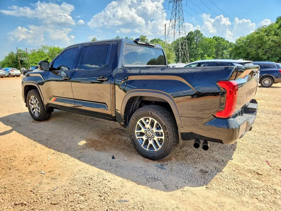 2025 TOYOTA TUNDRA SR5  