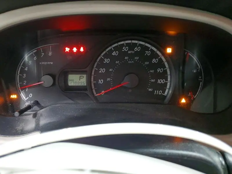 2014 TOYOTA SIENNA LE 8-PASSENGER  