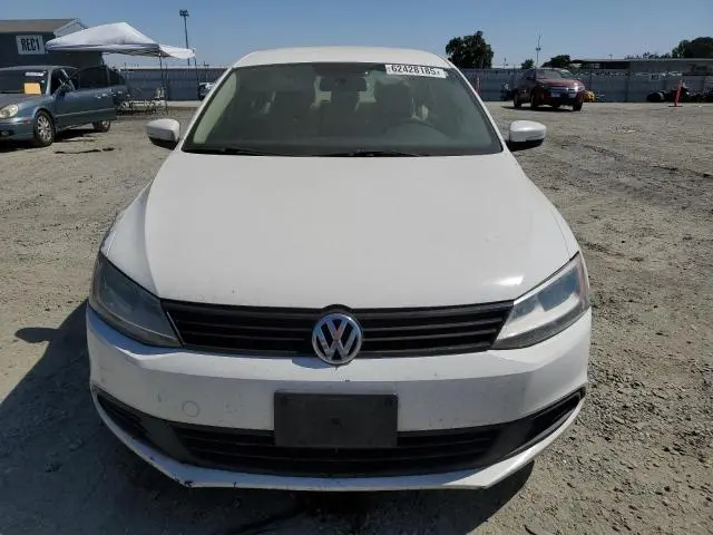 2011 VOLKSWAGEN JETTA SE  