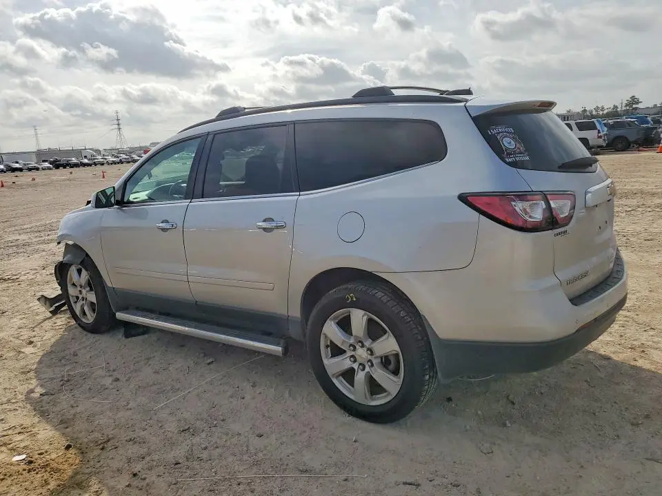 2017 CHEVROLET TRAVERSE LT  