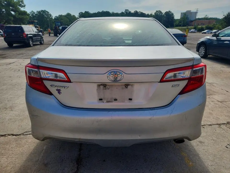 2013 TOYOTA CAMRY SE  