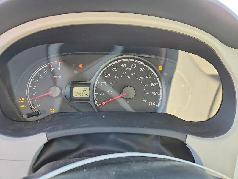 2012 TOYOTA SIENNA LE  