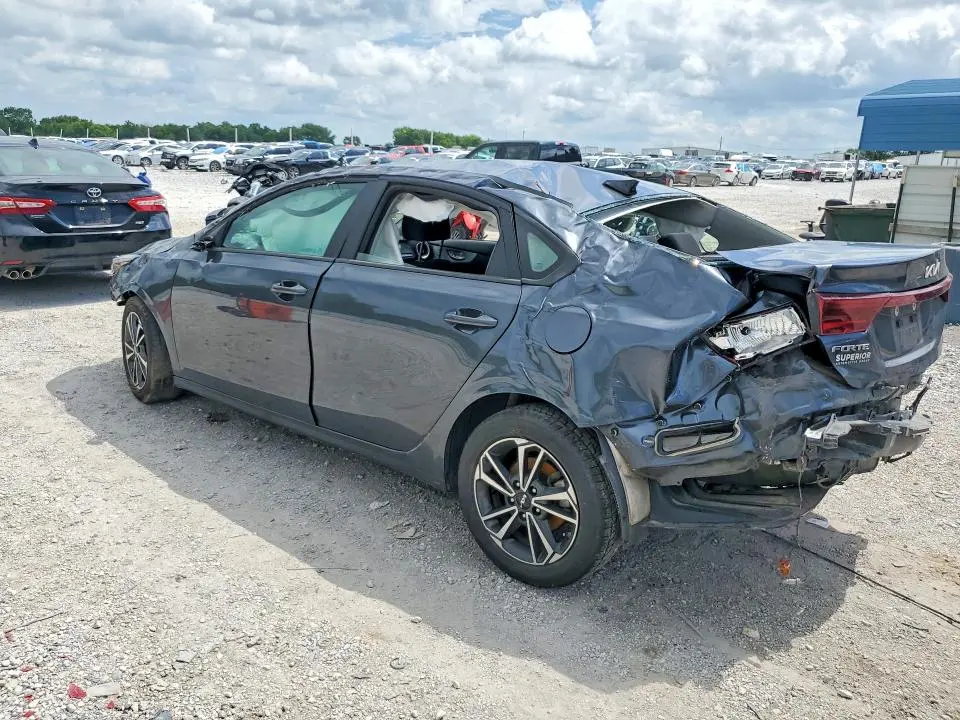 2023 KIA FORTE LXS  