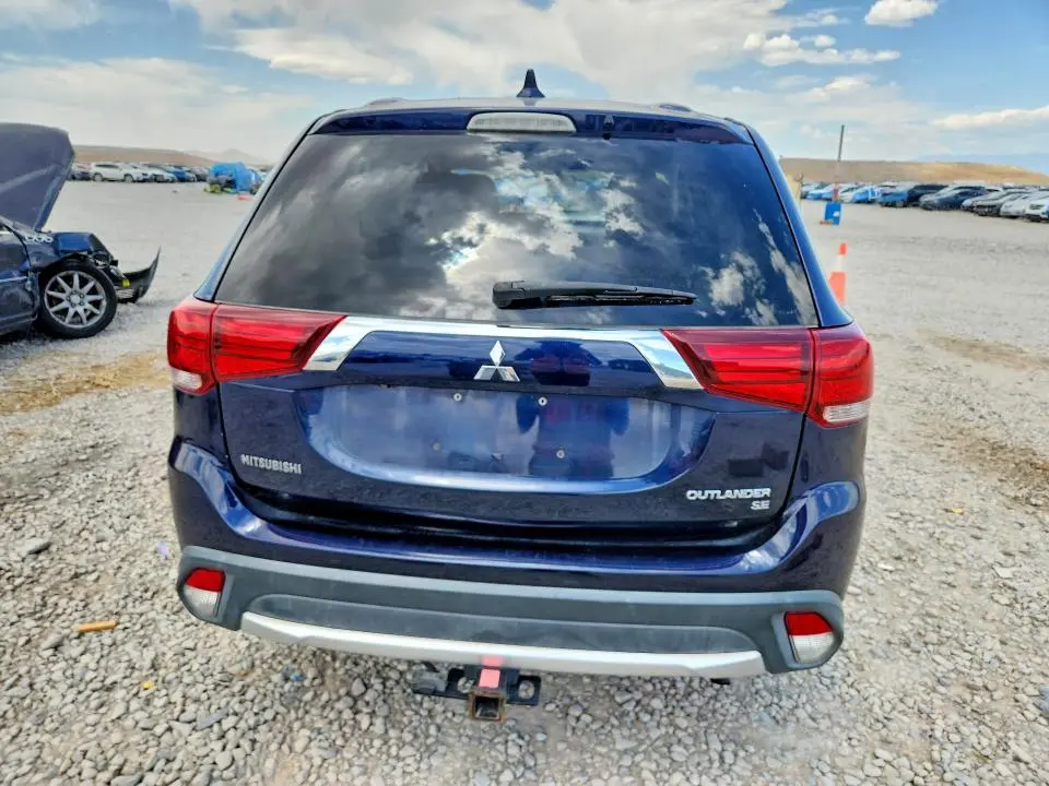 2017 MITSUBISHI OUTLANDER SE  