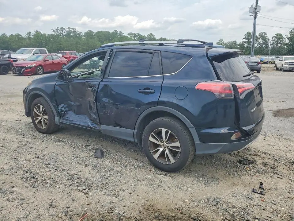 2017 TOYOTA RAV4 XLE  