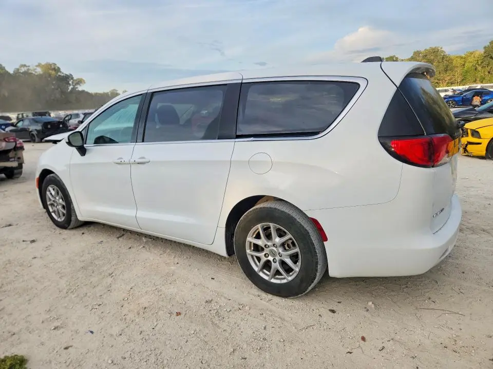 2022 CHRYSLER VOYAGER LX  