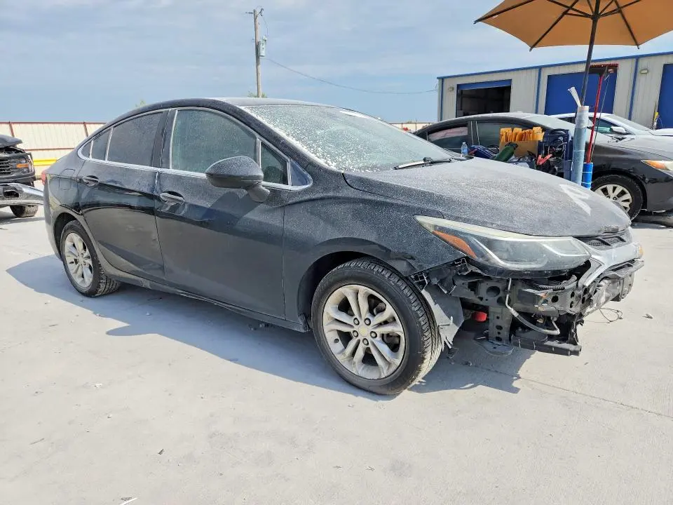 2019 CHEVROLET CRUZE LT  