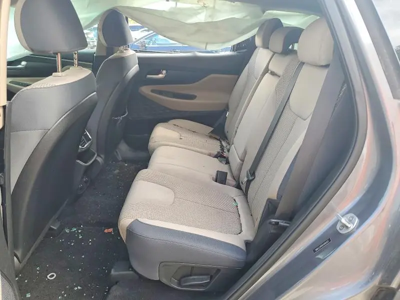 2019 HYUNDAI SANTA FE SE  