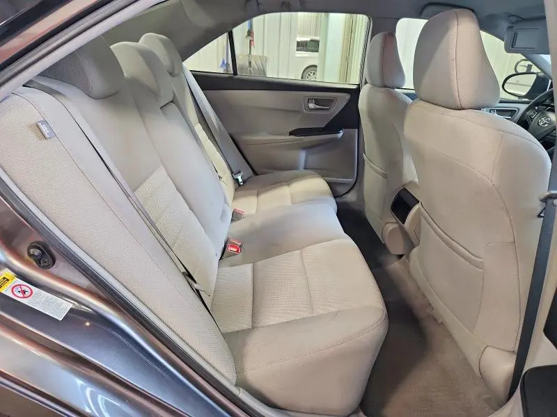 2016 TOYOTA CAMRY LE  