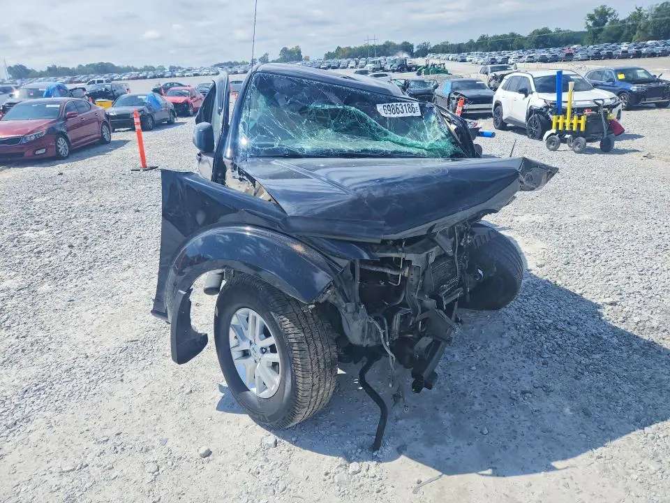 2016 NISSAN FRONTIER SV  