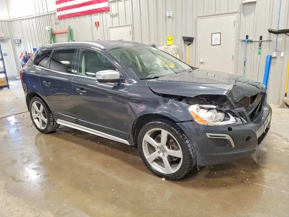 2011 VOLVO XC60 3.2  