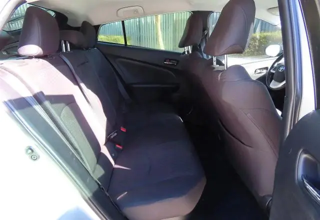 2018 TOYOTA PRIUS THREE  