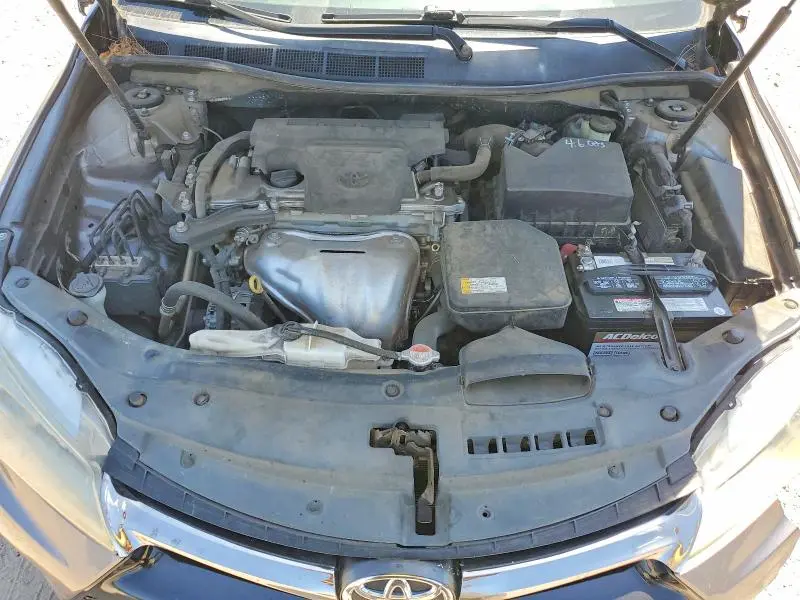 2016 TOYOTA CAMRY SE  