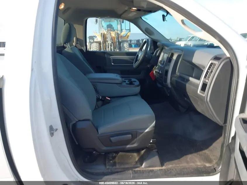 2017 RAM 1500 TRADESMAN  4X2 8' BOX