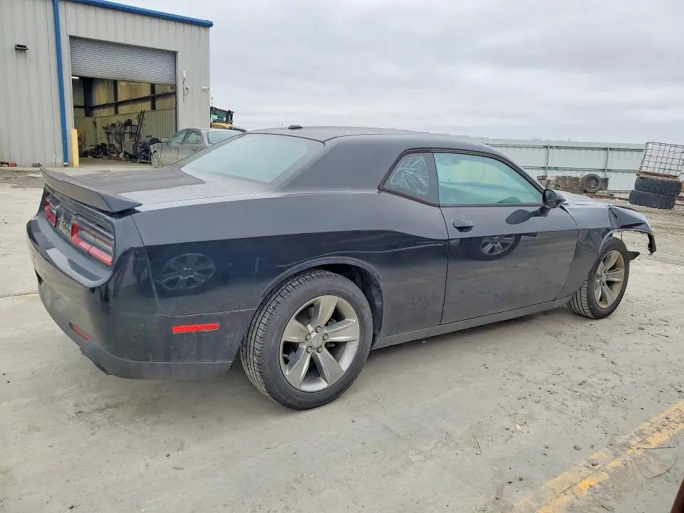 2017 DODGE CHALLENGER SXT  