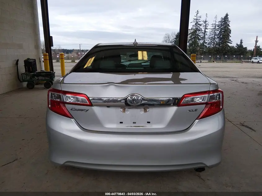 2012 TOYOTA CAMRY XLE