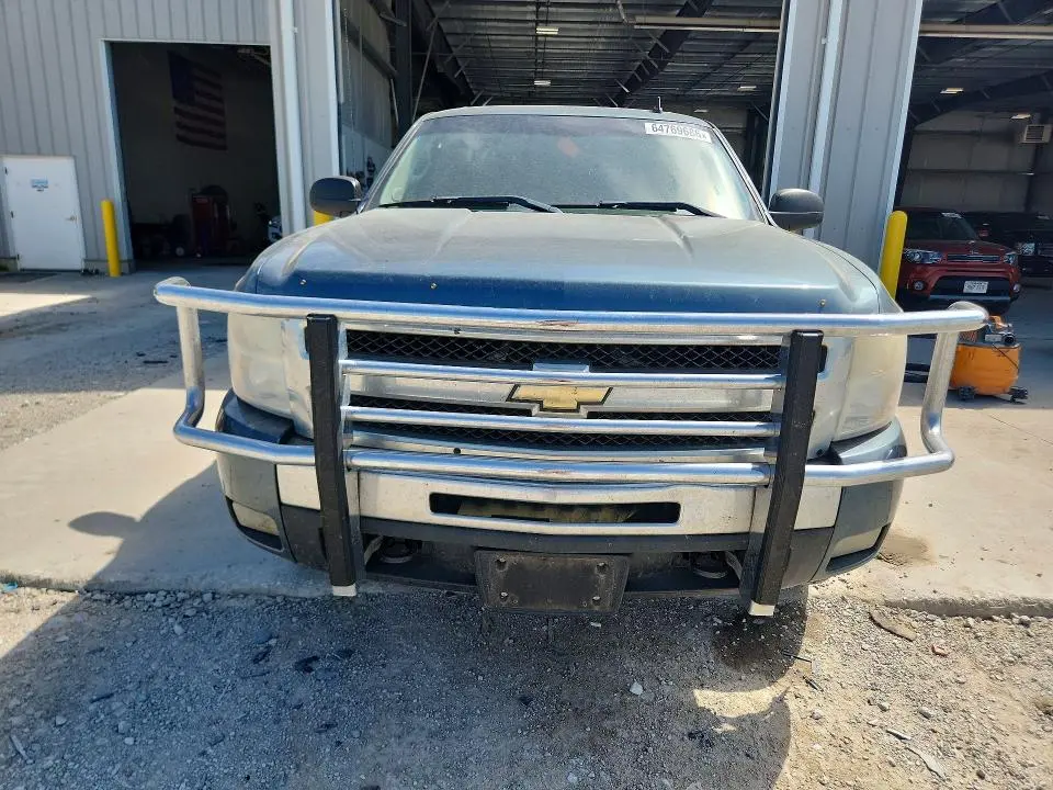 2011 CHEVROLET SILVERADO K1500 LT  