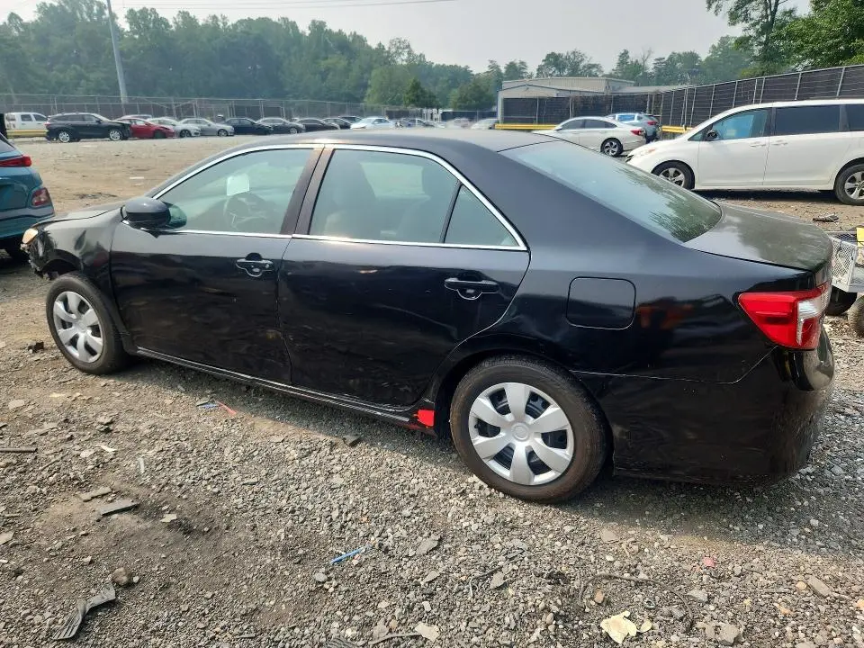 2014 TOYOTA CAMRY LE  