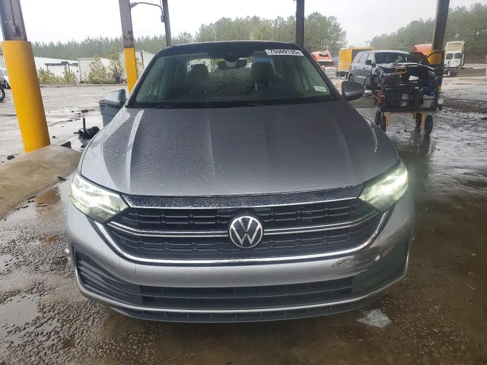2024 VOLKSWAGEN JETTA SE  