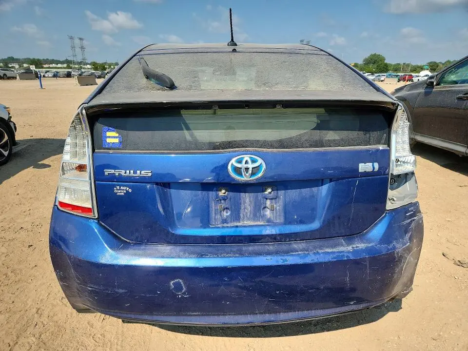 2011 TOYOTA PRIUS THREE  