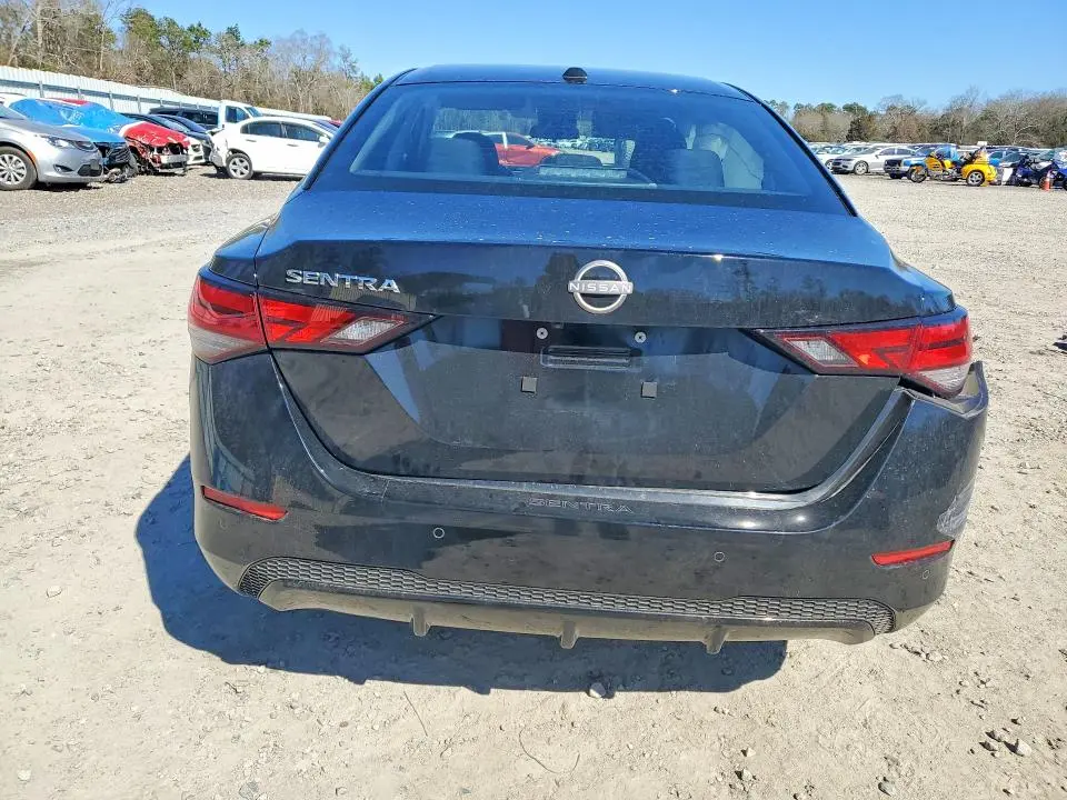 2025 NISSAN SENTRA SV  