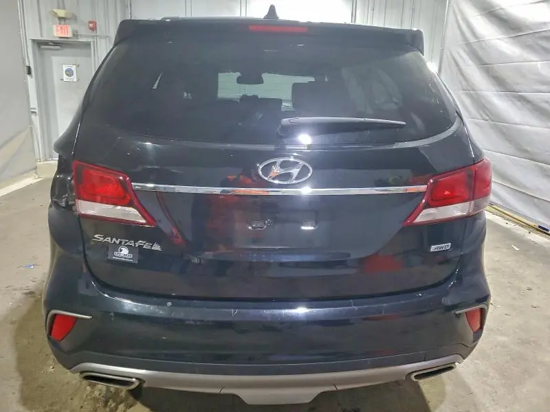 2017 HYUNDAI SANTA FE SE  