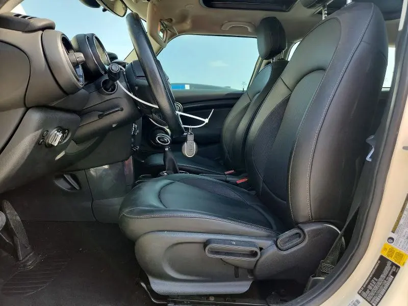 2016 MINI COOPER   