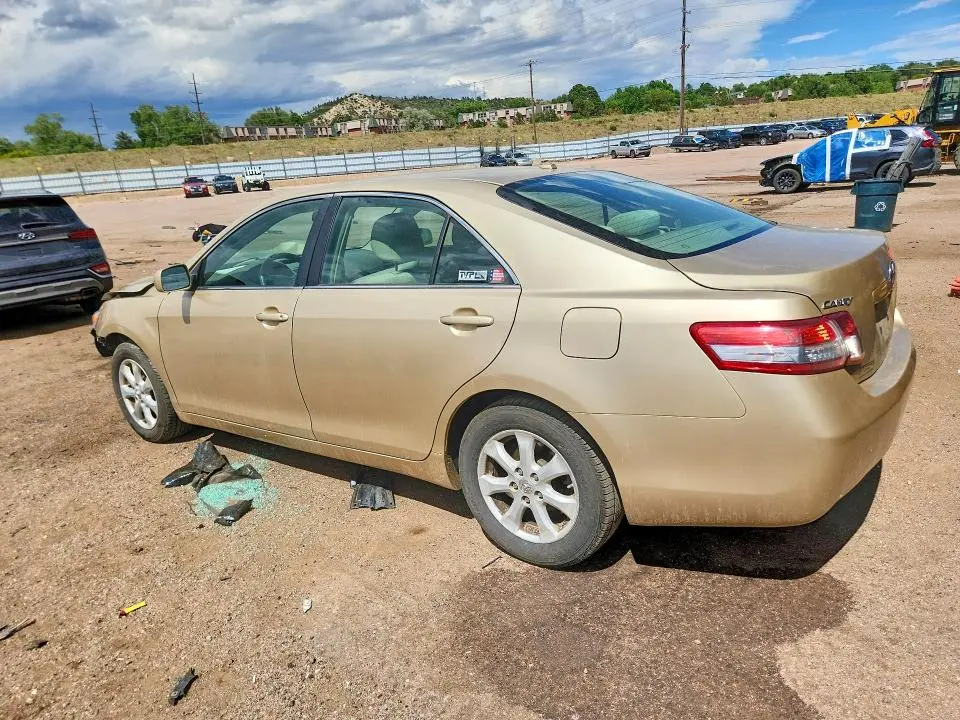 2011 TOYOTA CAMRY LE  