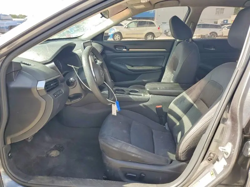 2022 NISSAN ALTIMA SV  
