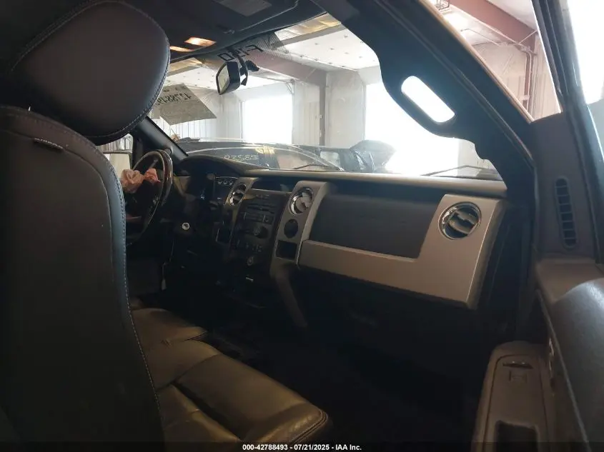 2012 FORD F-150 LARIAT