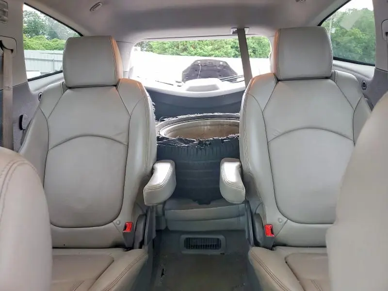 2012 CHEVROLET TRAVERSE LT  