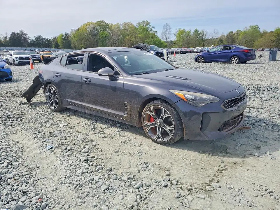 2018 KIA STINGER GT1  