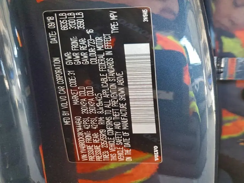 2019 VOLVO XC90 T8 MOMENTUM  