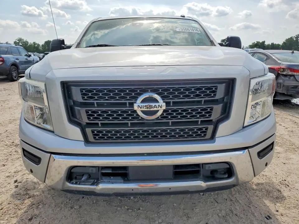 2020 NISSAN TITAN SV  