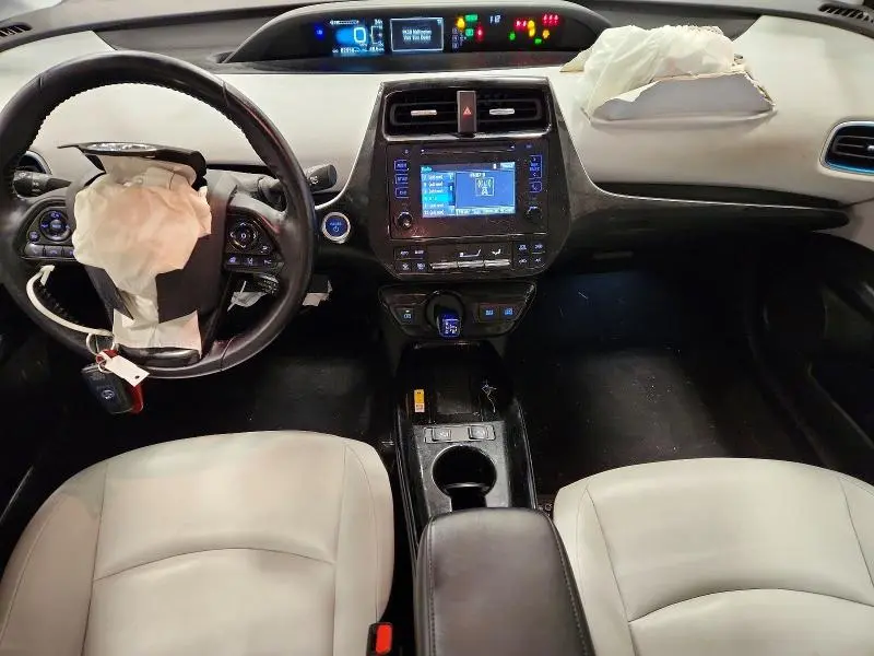 2019 TOYOTA PRIUS XLE  