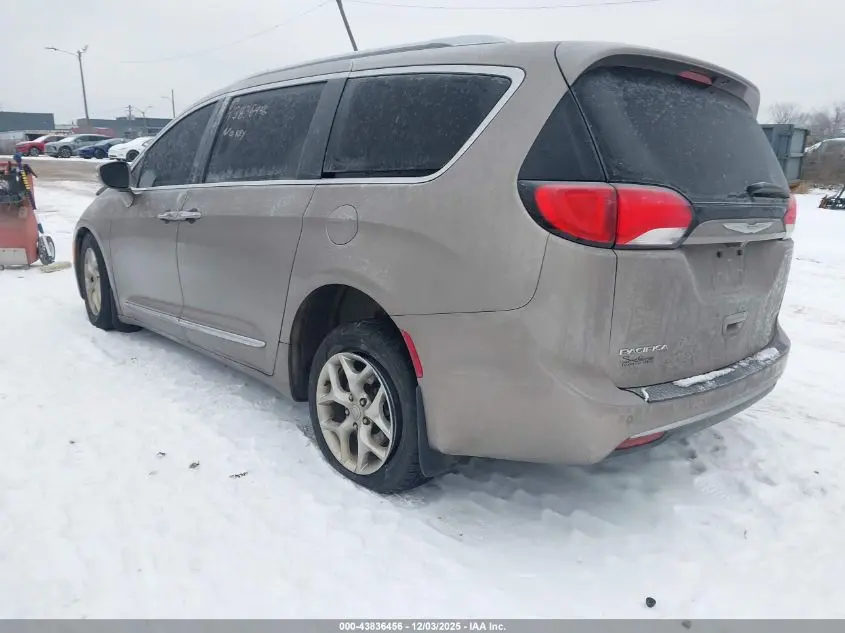 2017 CHRYSLER PACIFICA LIMITED