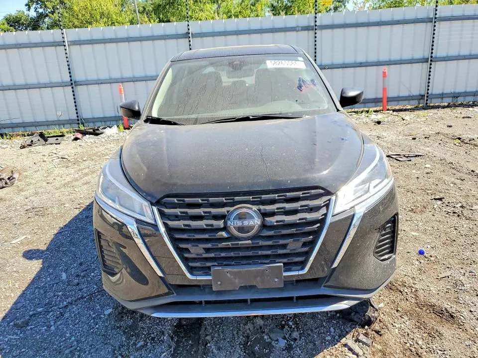 2023 NISSAN KICKS S  