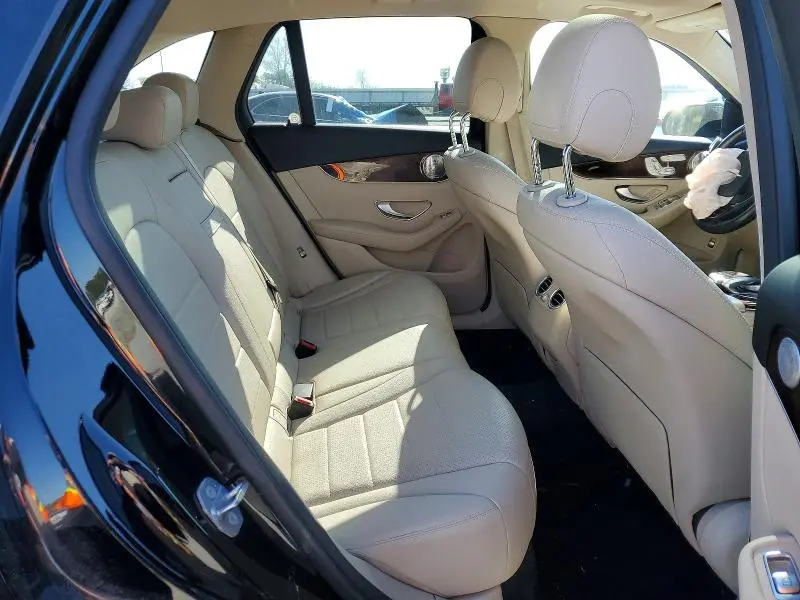 2017 MERCEDES-BENZ GLC 300 4MATIC  