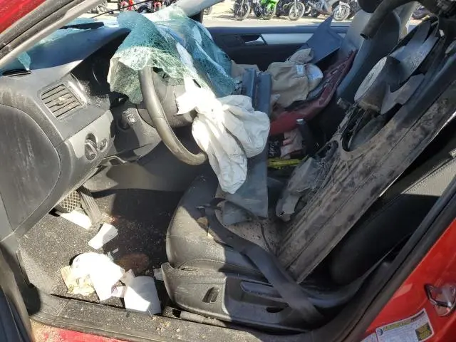 2013 VOLKSWAGEN JETTA SE  