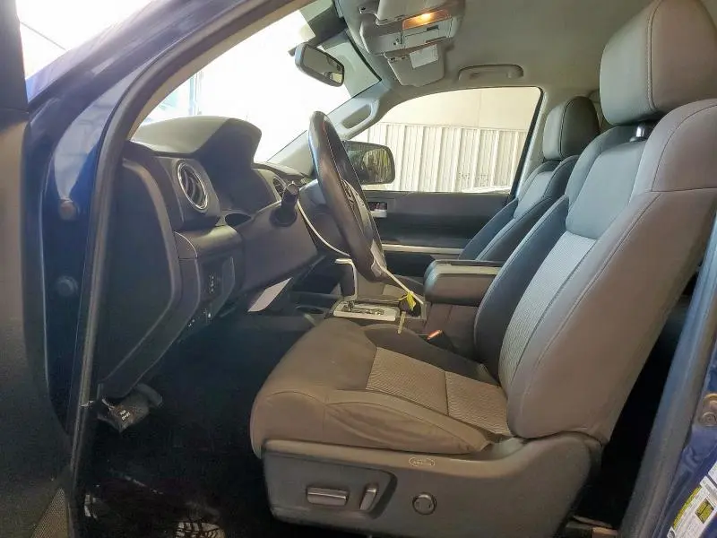 2014 TOYOTA TUNDRA CREWMAX SR5  
