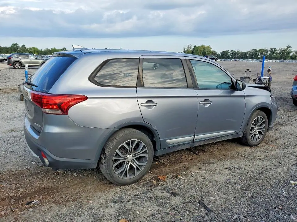 2017 MITSUBISHI OUTLANDER ES  