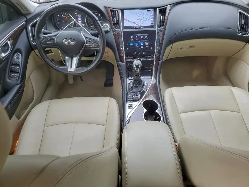 2018 INFINITI Q50 LUXE  