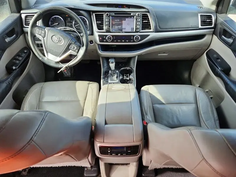2014 TOYOTA HIGHLANDER XLE  